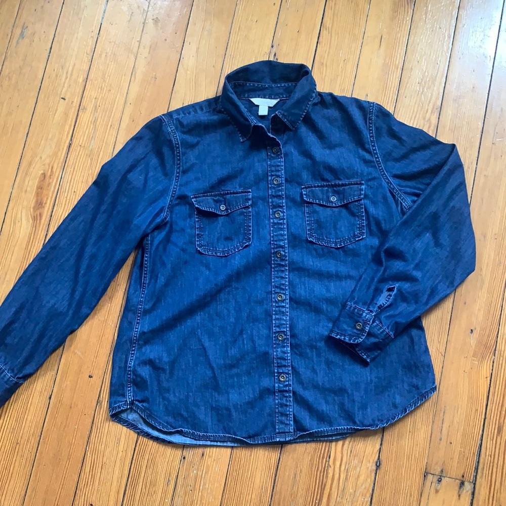 Banana Republic soft wash dark rinse denim button down EUC